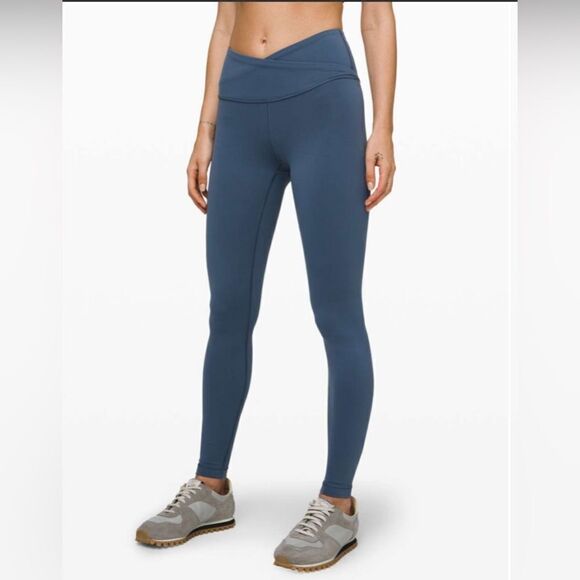Lululemon Always On High-Rise Tight 28" *Everlux
Code Blue - Picture 1 of 5